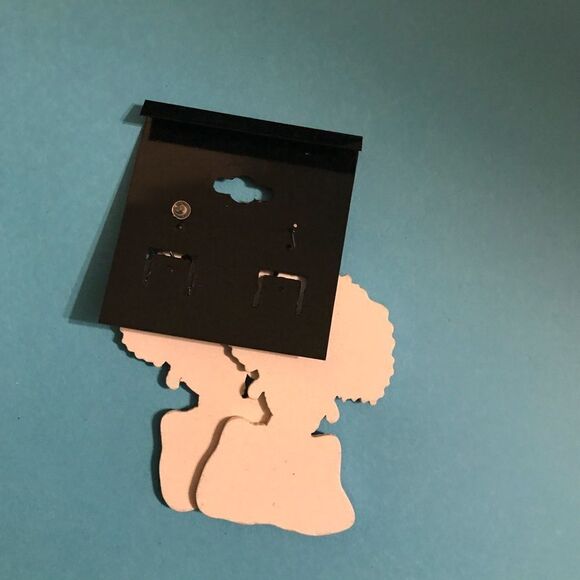 Afro Lady Earrings  - Picture 3 of 3